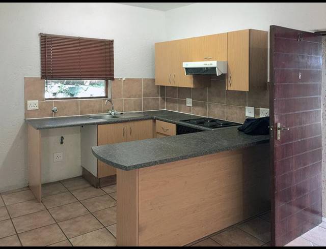2 BEDROOM APARTMENT FOR SALE IN DOUGLASDALE